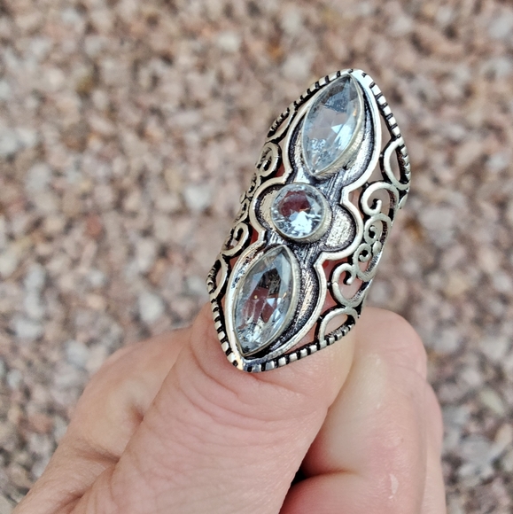 New White Topaz 925 Silver Statement Ring. - Picture 4 of 11